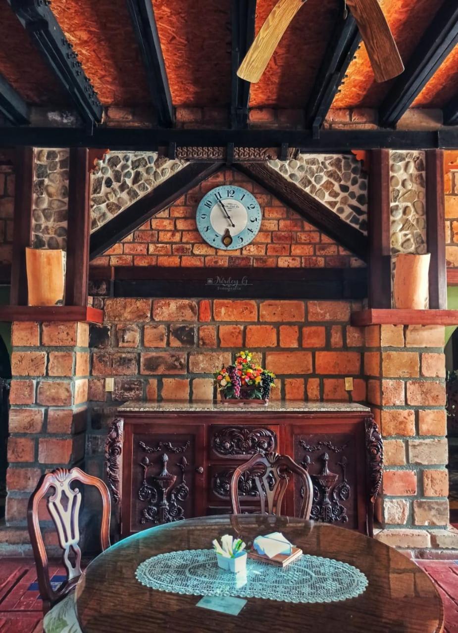 Hosteria De La Plaza Menor Santa Fe de Antioquia Buitenkant foto