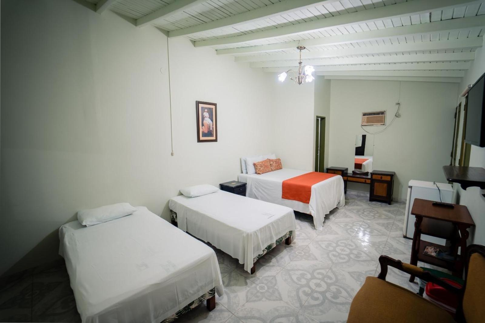 Hosteria De La Plaza Menor Santa Fe de Antioquia Buitenkant foto
