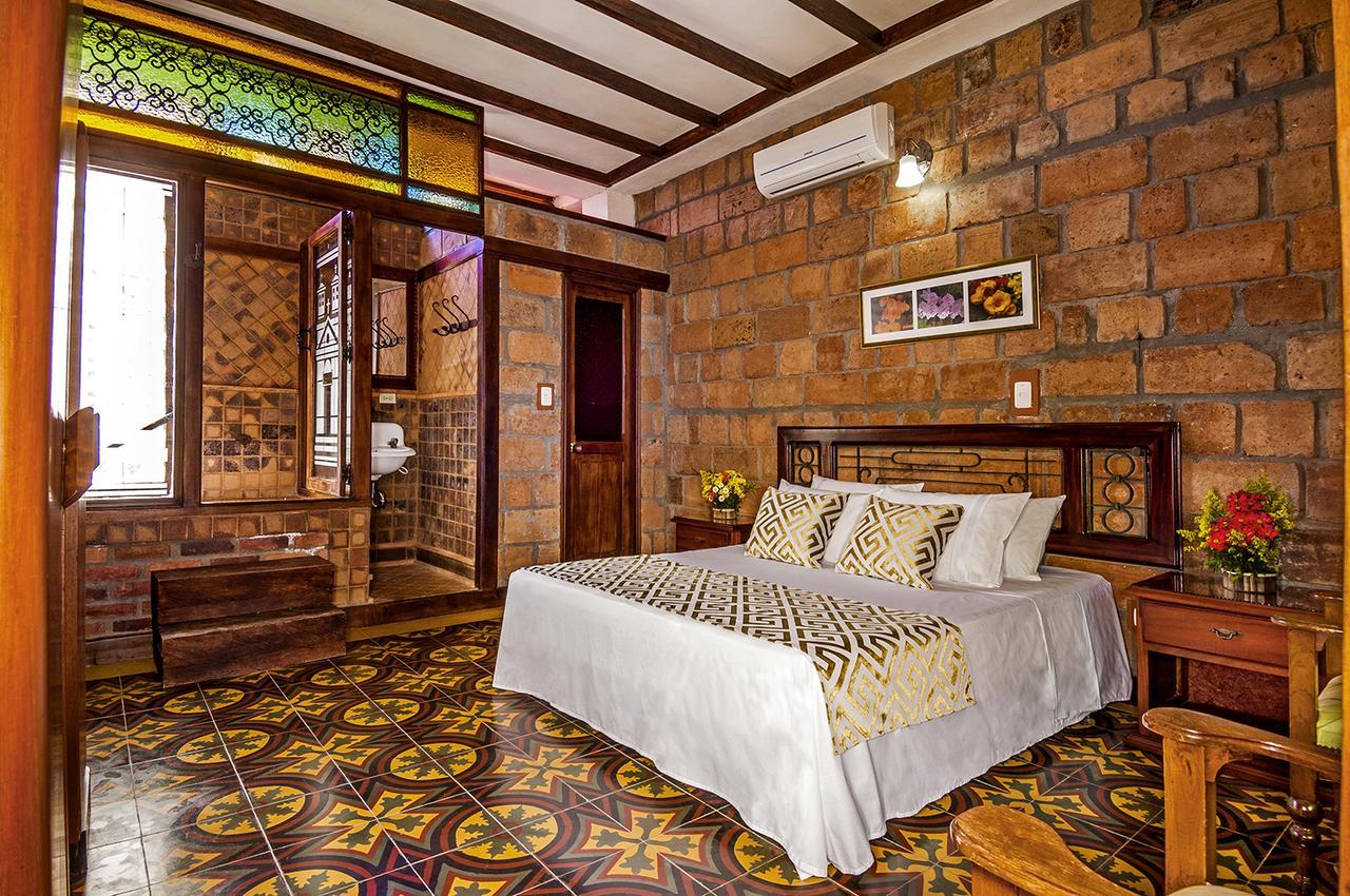 Hosteria De La Plaza Menor Santa Fe de Antioquia Buitenkant foto