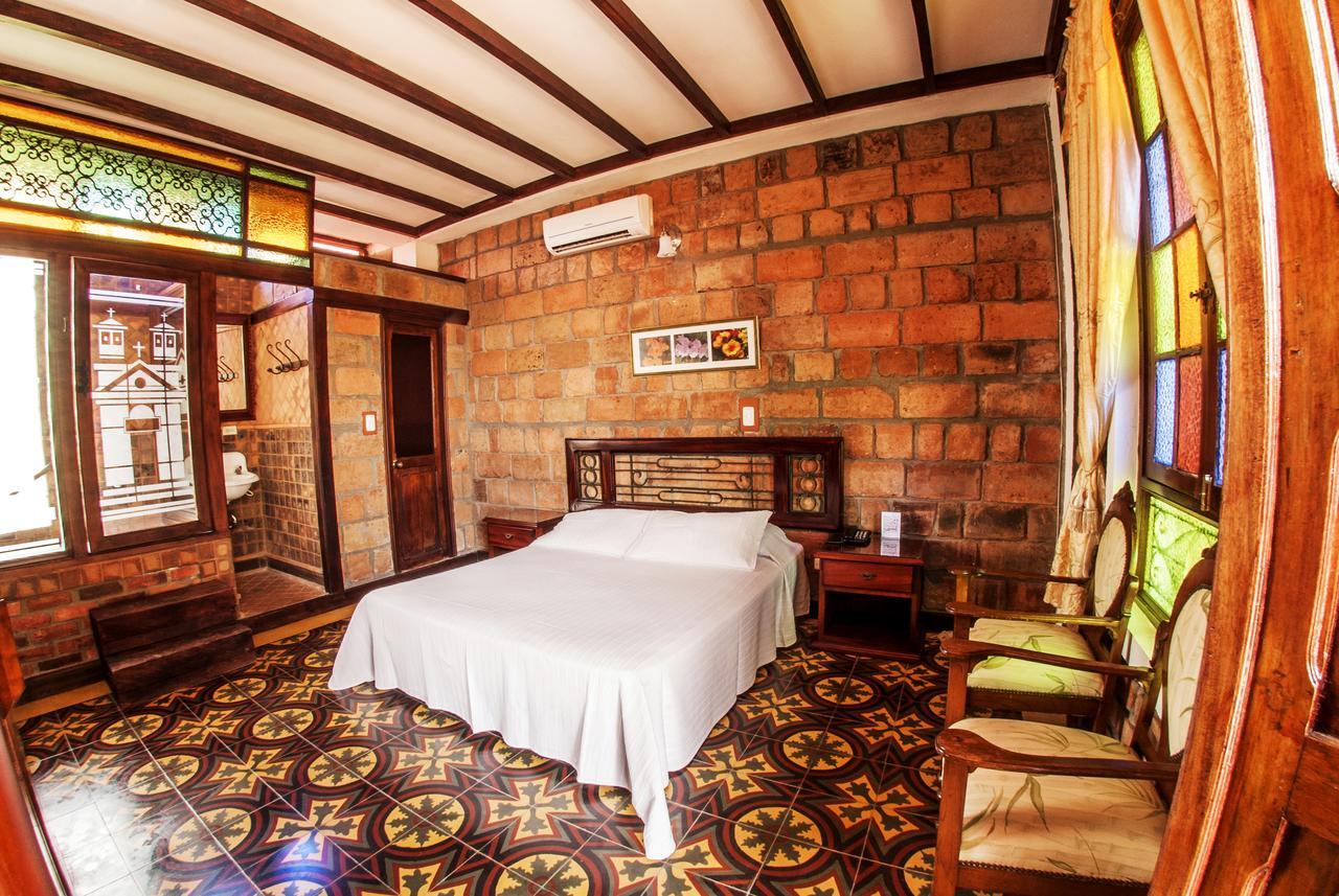 Hosteria De La Plaza Menor Santa Fe de Antioquia Buitenkant foto